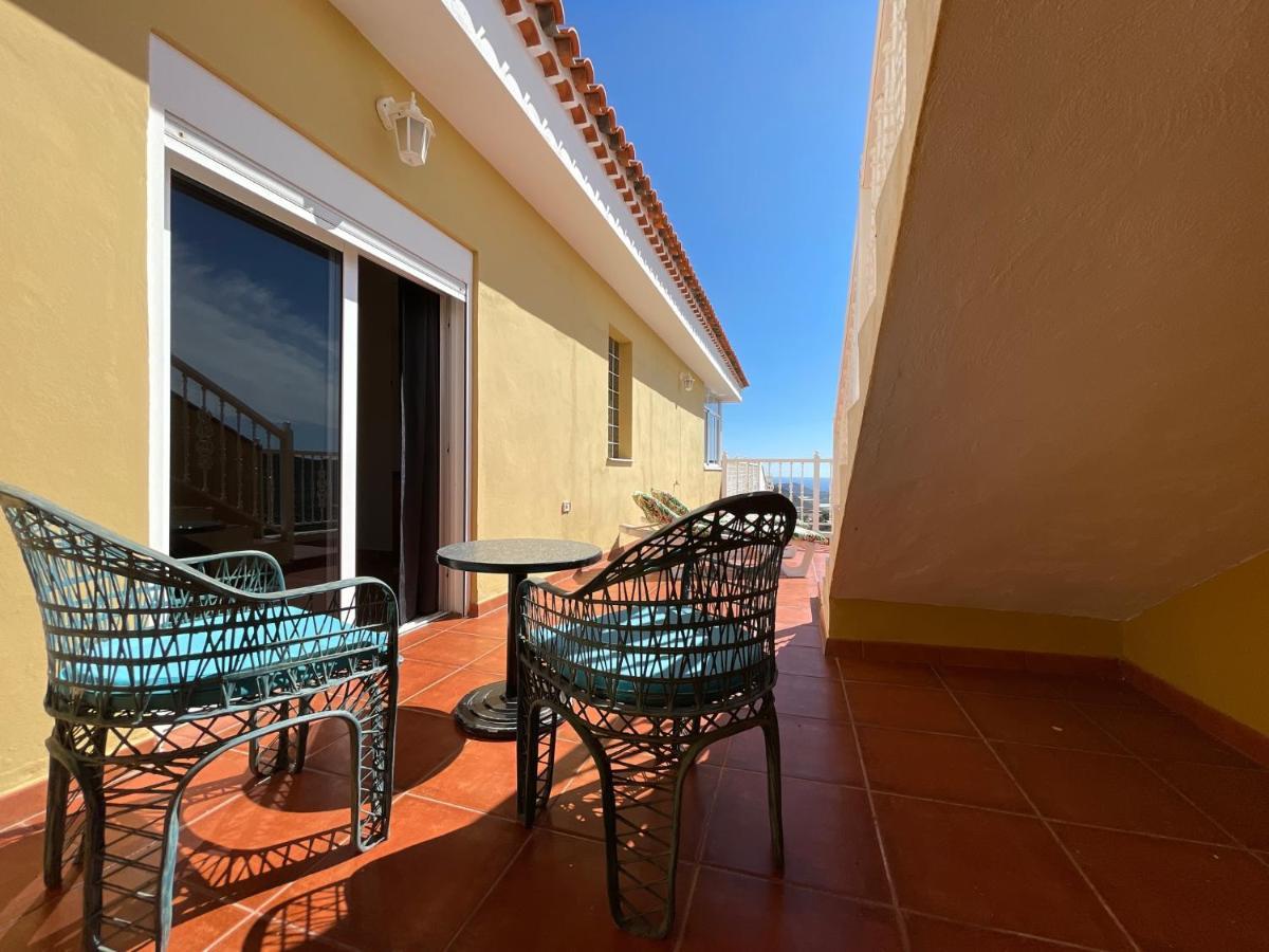 B&B VILLA LIBERTAD TENERIFE - FKK NUDIST SWINGERS - ONLY COUPLES & SINGLE  LADIES - Arona (Tenerife), Spain